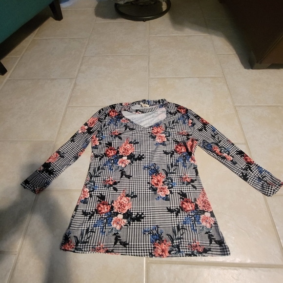 Women's top 2 pair special - Picture 2 of 4